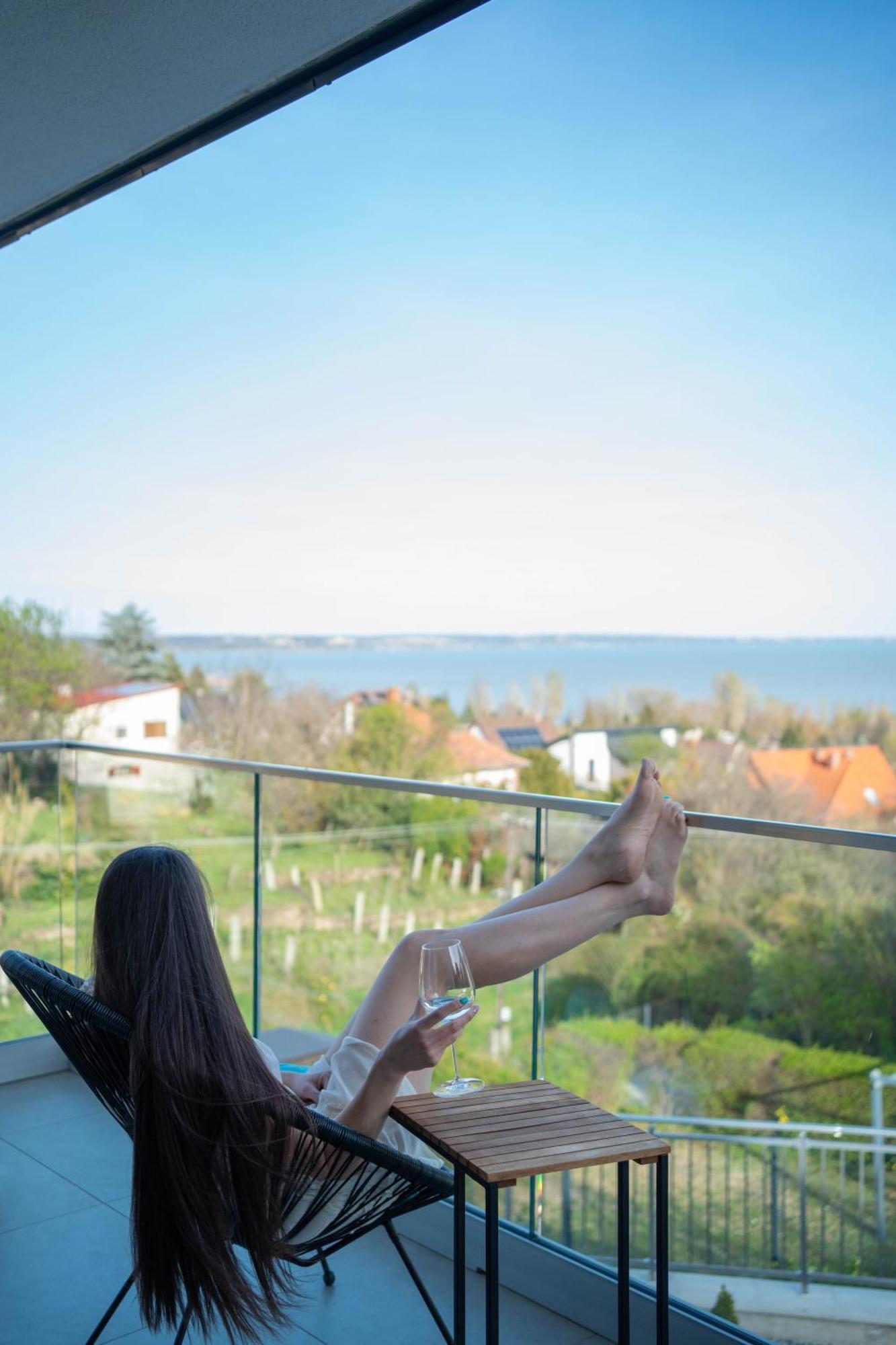 Lake Spirit Boutique Apartments 발라톤알마디 외부 사진
