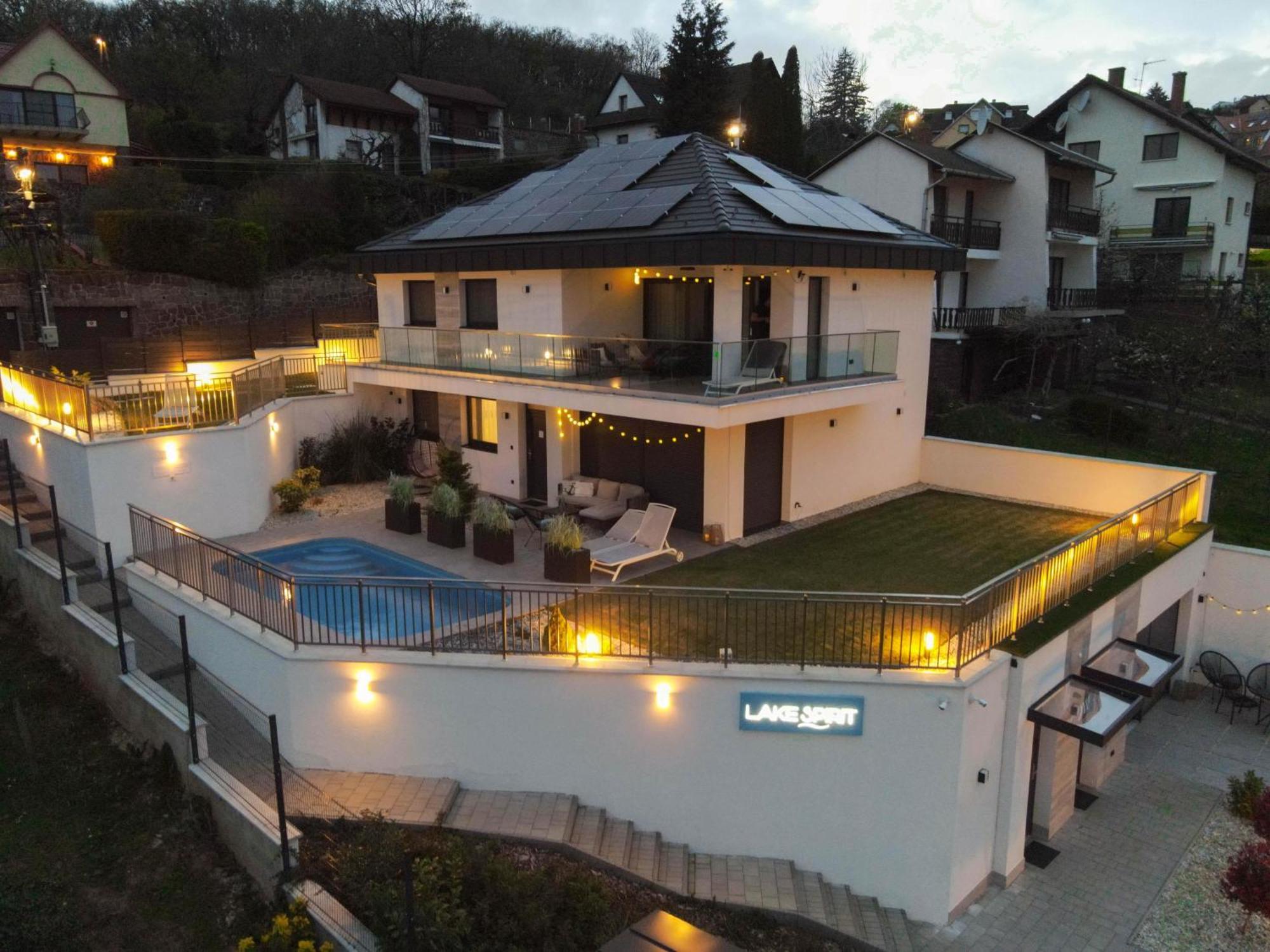Lake Spirit Boutique Apartments 발라톤알마디 외부 사진